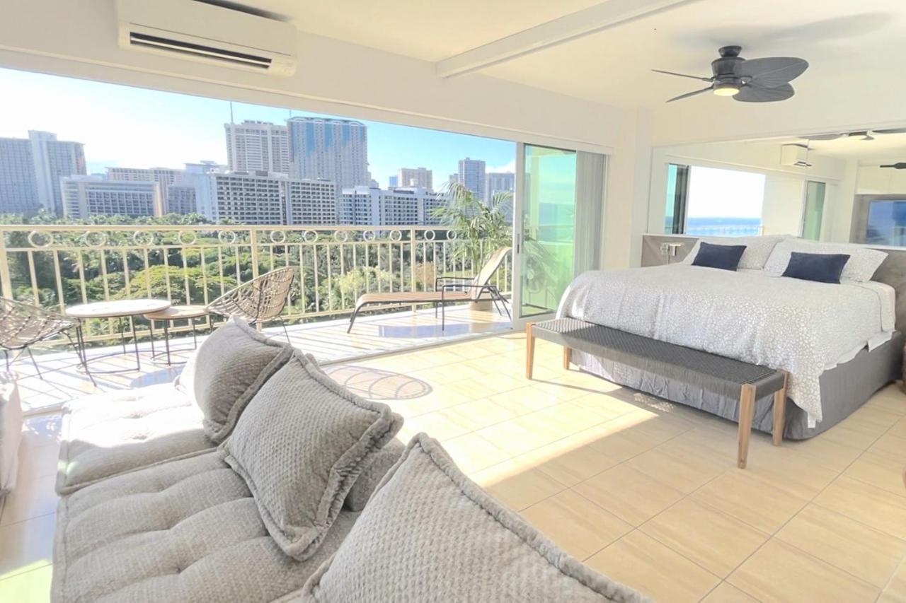 Waikiki Shore 1116 Beachfront Honolulu Exterior photo